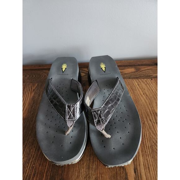 Volatile Dark Brown Womens Sandals Flip Flops Sz 9 - Picture 1 of 6